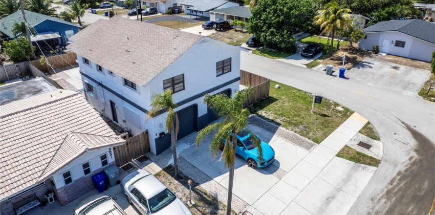 Casa en Pompano Beach, Florida 3 dormitorios, 267.56 m2 № 1189855