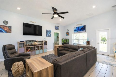 House in Dunnellon, Florida 4 bedrooms, 211.72 sq.m. № 2277938 - photo 26