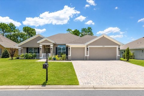 House in Dunnellon, Florida 4 bedrooms, 211.72 sq.m. № 2277938