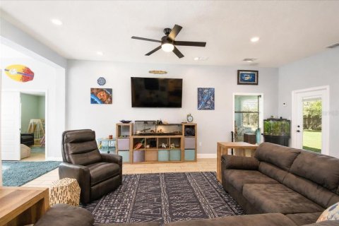 House in Dunnellon, Florida 4 bedrooms, 211.72 sq.m. № 2277938 - photo 27