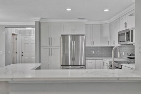 Townhouse in Valrico, Florida 3 bedrooms, 146.14 sq.m. № 1880747 - photo 25