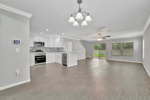 Townhouse in Valrico, Florida 3 bedrooms, 146.14 sq.m. № 1880747 - photo 15