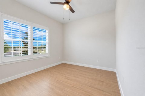 Villa ou maison à louer à Clermont, Floride: 4 chambres, 236.9 m2 № 2433124 - photo 24