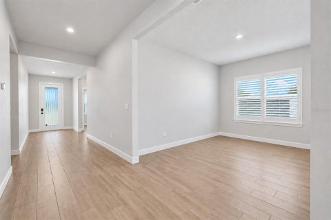 Villa ou maison à louer à Clermont, Floride: 4 chambres, 236.9 m2 № 2433124 - photo 5