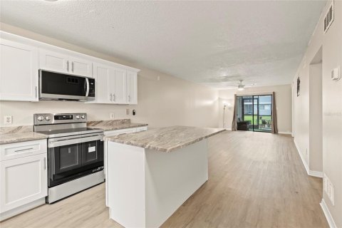 Condominio en venta en Bradenton, Florida, 2 dormitorios, 86.96 m2 № 2234770 - foto 2