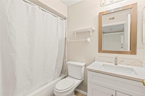 Condominio en venta en Bradenton, Florida, 2 dormitorios, 86.96 m2 № 2234770 - foto 13