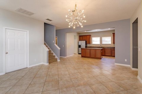 Casa en venta en Davenport, Florida, 5 dormitorios, 300.54 m2 № 2420542 - foto 13