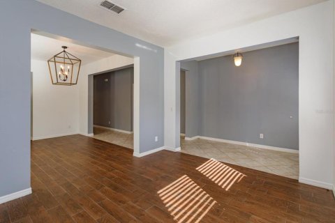 Casa en venta en Davenport, Florida, 5 dormitorios, 300.54 m2 № 2420542 - foto 4
