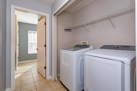 Casa en venta en Davenport, Florida, 5 dormitorios, 300.54 m2 № 2420542 - foto 20