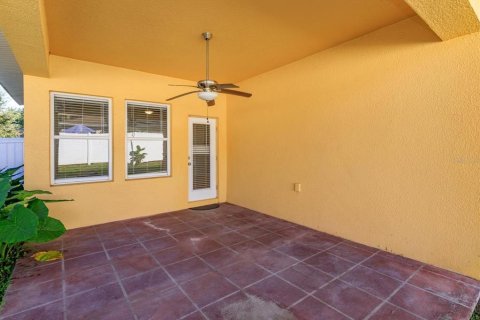 Casa en venta en Davenport, Florida, 5 dormitorios, 300.54 m2 № 2420542 - foto 27