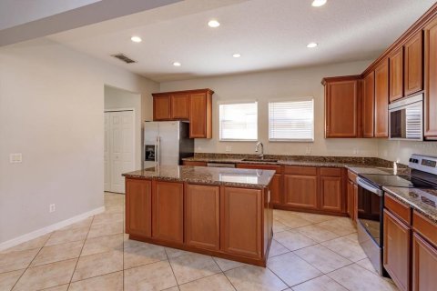 Casa en venta en Davenport, Florida, 5 dormitorios, 300.54 m2 № 2420542 - foto 9