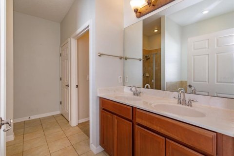 Casa en venta en Davenport, Florida, 5 dormitorios, 300.54 m2 № 2420542 - foto 16