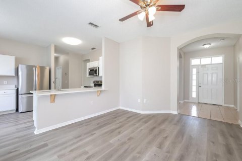 House in Kissimmee, Florida 4 bedrooms, 164.81 sq.m. № 1873157 - photo 4