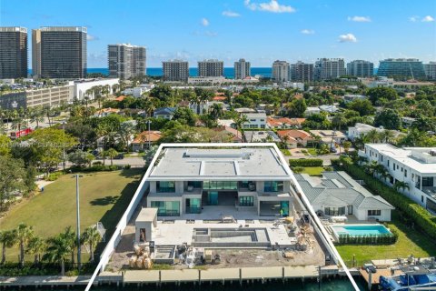 House in Surfside, Florida 7 bedrooms, 1213.3 sq.m. № 2034566 - photo 18