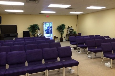 Propiedad comercial en alquiler en Orlando, Florida, 222.97 m2 № 1871089 - foto 4