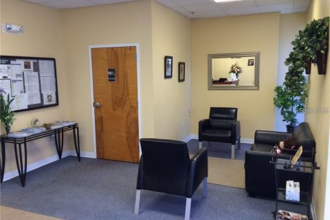Propiedad comercial en alquiler en Orlando, Florida, 222.97 m2 № 1871089 - foto 3