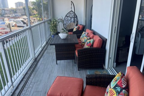 Copropriété à vendre à Hallandale Beach, Floride: 2 chambres, 90.12 m2 № 2013928 - photo 14