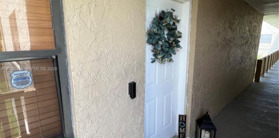 Condominio en Cutler Bay, Florida, 2 dormitorios № 2170157