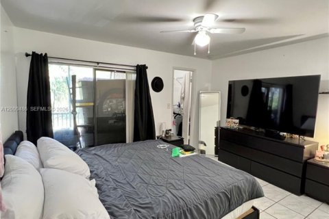 Condominio en venta en Cutler Bay, Florida, 2 dormitorios, 87.33 m2 № 2170157 - foto 9