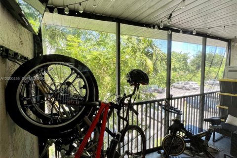 Condominio en venta en Cutler Bay, Florida, 2 dormitorios, 87.33 m2 № 2170157 - foto 12