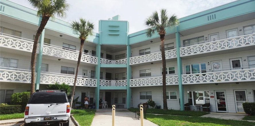 Condominio en Clearwater, Florida, 2 dormitorios № 1787617