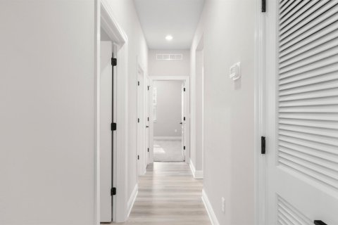 Купить виллу или дом в Порт-Сент-Луси, Флорида 1 комната, 224.27м2, № 2086219 - фото 12