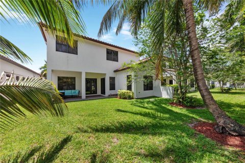 House in Cooper City, Florida 4 bedrooms, 252.69 sq.m. № 1683776 - photo 29