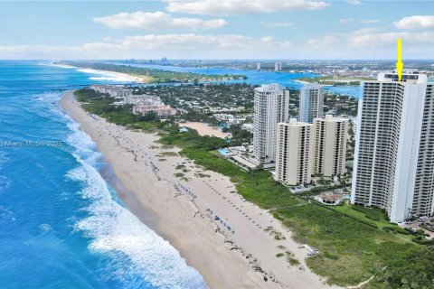 Condominio en venta en Riviera Beach, Florida, 2 dormitorios № 1892643 - foto 7