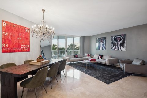 Condominio en Aventura, Florida, 3 dormitorios  № 2153404