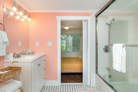House in Anna Maria, Florida 4 bedrooms, 203.18 sq.m. № 1791197 - photo 28