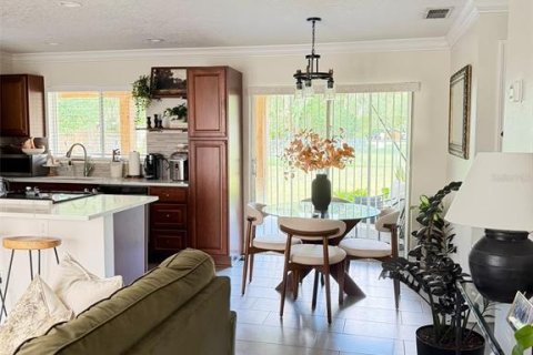 Villa ou maison à louer à Orlando, Floride: 3 chambres, 92.16 m2 № 2400986 - photo 2