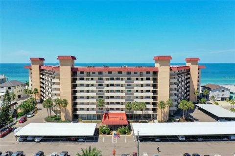 Condo in Redington Shores, Florida, 2 bedrooms  № 2209543