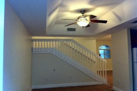 Touwnhouse à louer à Miami, Floride: 3 chambres, 157 m2 № 2439399 - photo 3