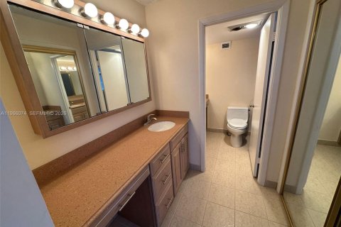 Copropriété à vendre à Miami Beach, Floride: 2 chambres, 149.11 m2 № 2028200 - photo 18