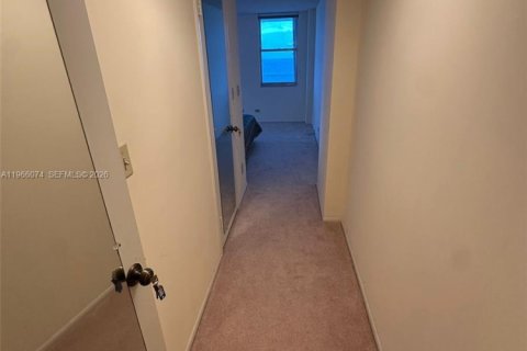 Copropriété à vendre à Miami Beach, Floride: 2 chambres, 149.11 m2 № 2028200 - photo 15