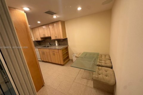 Copropriété à vendre à Miami Beach, Floride: 2 chambres, 149.11 m2 № 2028200 - photo 11