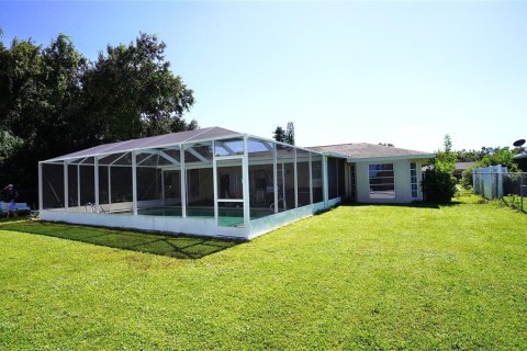 Villa ou maison à vendre à Port Charlotte, Floride: 2 chambres, 115.85 m2 № 2424106 - photo 17