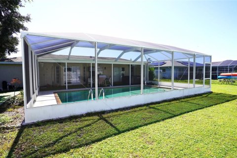 Villa ou maison à vendre à Port Charlotte, Floride: 2 chambres, 115.85 m2 № 2424106 - photo 18