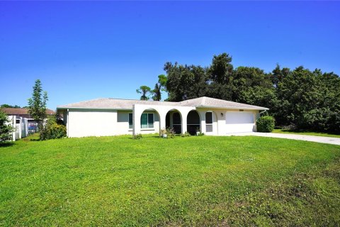 Villa ou maison à Port Charlotte, Floride 2 chambres, 115.85 m2 № 2424106