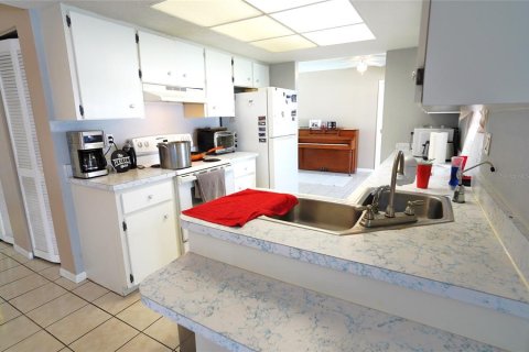 Villa ou maison à vendre à Port Charlotte, Floride: 2 chambres, 115.85 m2 № 2424106 - photo 5