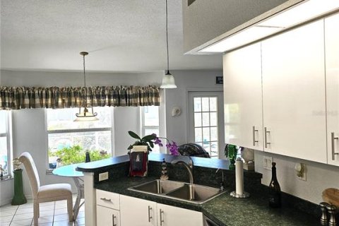 Villa ou maison à vendre à Port Charlotte, Floride: 3 chambres, 155.15 m2 № 2220510 - photo 8