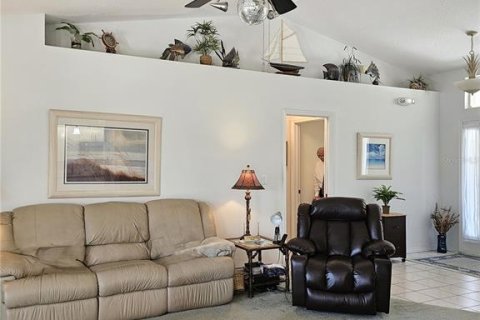 Villa ou maison à vendre à Port Charlotte, Floride: 3 chambres, 155.15 m2 № 2220510 - photo 3