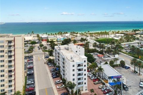 Copropriété à vendre à Fort Lauderdale, Floride: 2 chambres, 78.97 m2 № 1979428 - photo 25