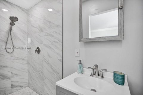 Copropriété à vendre à Fort Lauderdale, Floride: 2 chambres, 78.97 m2 № 1979428 - photo 18