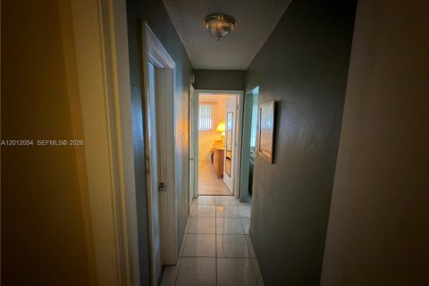 Villa ou maison à vendre à Tamarac, Floride: 2 chambres, 93.09 m2 № 2075047 - photo 11