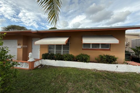 Villa ou maison à vendre à Tamarac, Floride: 2 chambres, 93.09 m2 № 2075047 - photo 3