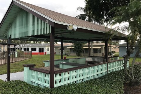 Villa ou maison à vendre à Tamarac, Floride: 2 chambres, 93.09 m2 № 2075047 - photo 23