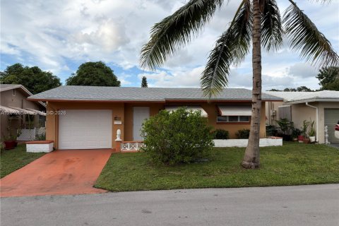 Villa ou maison à Tamarac, Floride 2 chambres, 93.09 m2 № 2075047