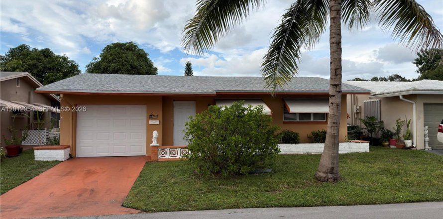 Villa ou maison à Tamarac, Floride 2 chambres, 93.09 m2 № 2075047