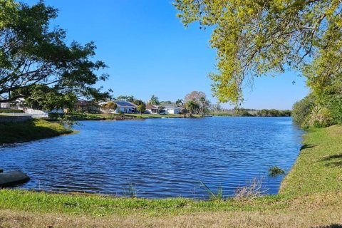 House in Holiday, Florida 2 bedrooms, 122.63 sq.m. № 1543270 - photo 30